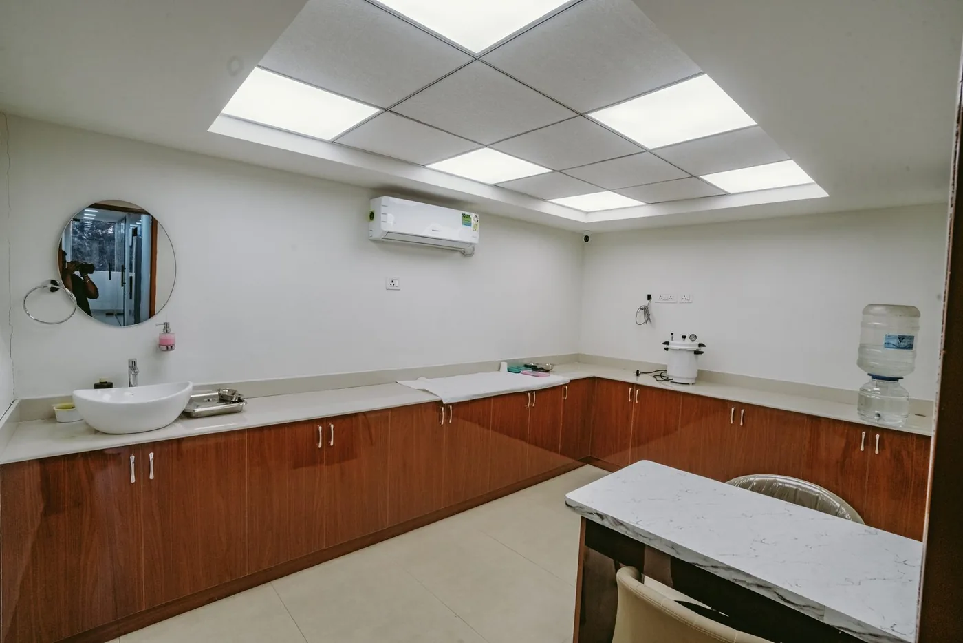 clinic interior design in akshay nagar, bangalore